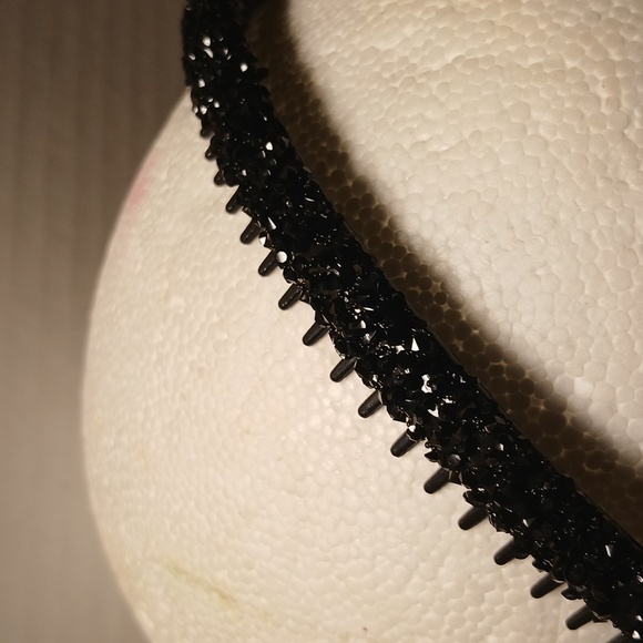 Holiday Elegant Black Headband NIP - Picture 3 of 5